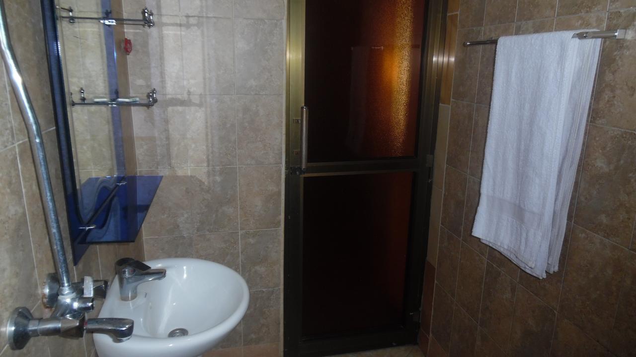 Bright Star Hotel Аруша Екстер'єр фото